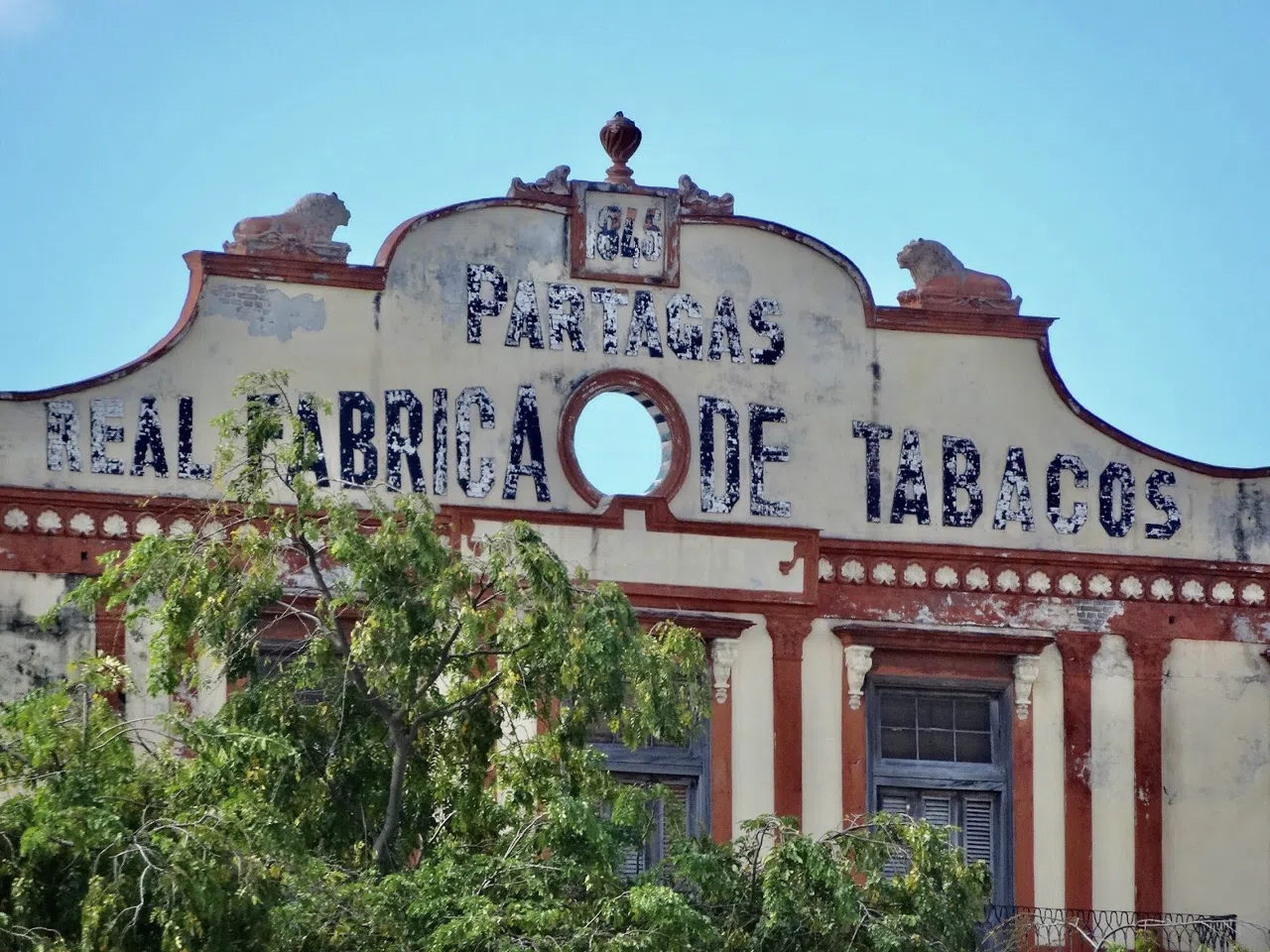 Havana's Cigar Trail: From Factory Floor to Lounge Chair