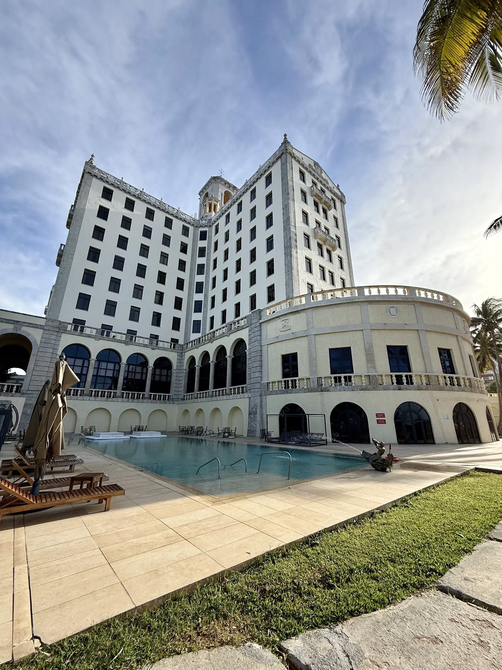 Hotel Nacional de Cuba — La Casa del Habano & upstairs cigar lounge, Havana